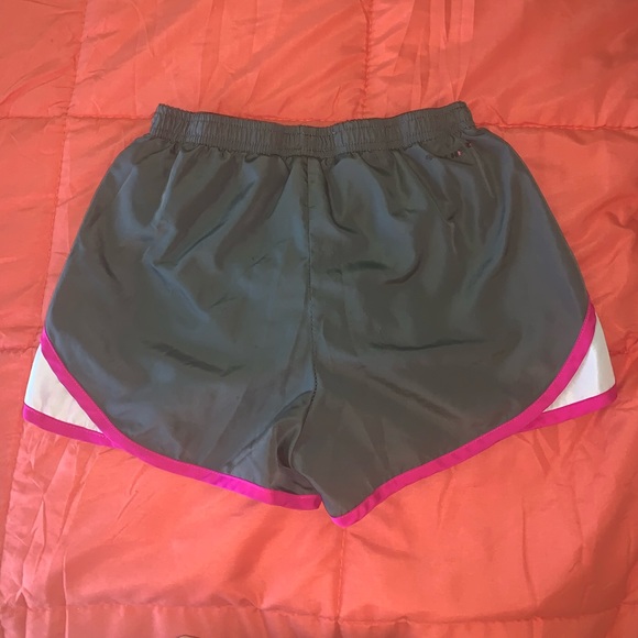 Shorts - Picture 2 of 3